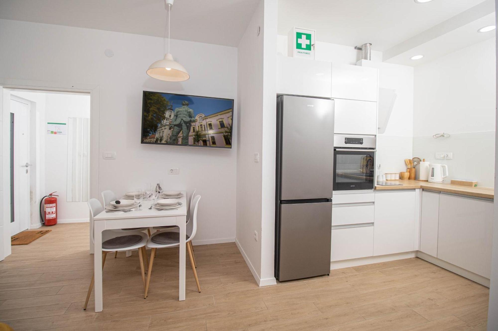 Apartman Maki ヴィンコヴツィ エクステリア 写真