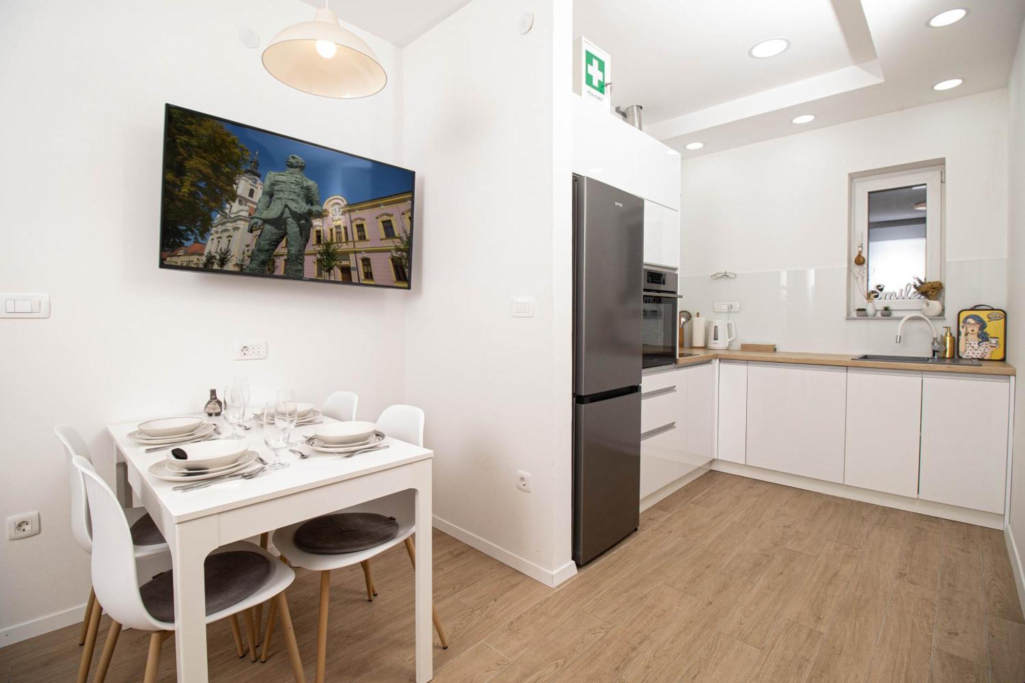 Apartman Maki ヴィンコヴツィ エクステリア 写真